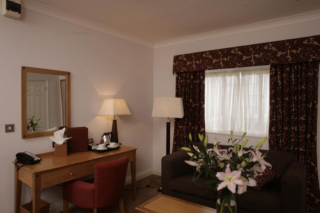Cisswood House Ξενοδοχείο Χόρσαμ Εξωτερικό φωτογραφία